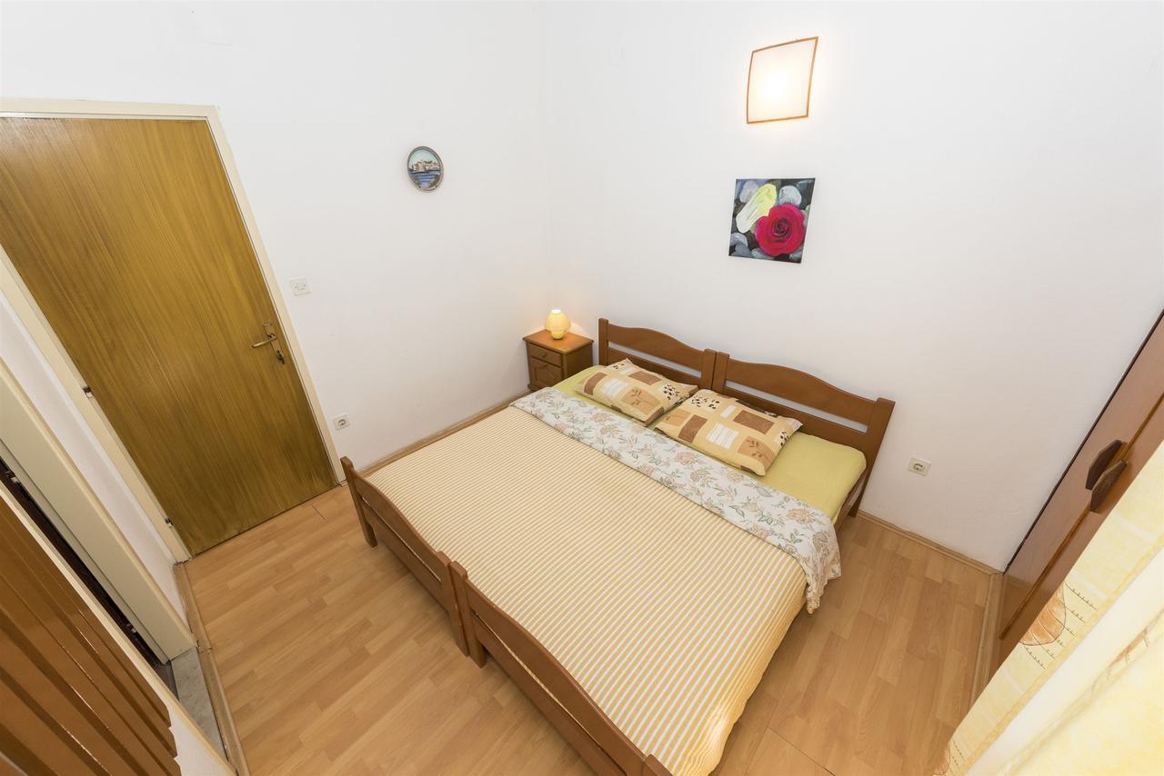 Apartments And Rooms Dragica 스타리그라드 파클레니차 외부 사진